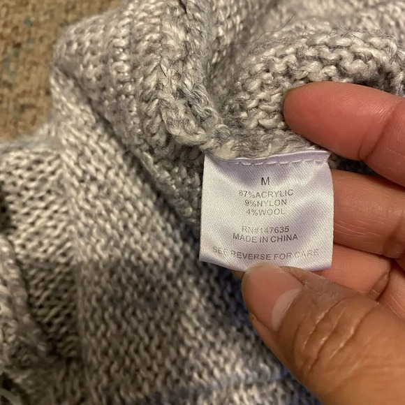 Romeo+Juliet Couture Cardigan Sweater Lady M Gray Knit Crochet Largenlook Pocket - Picture 5 of 11